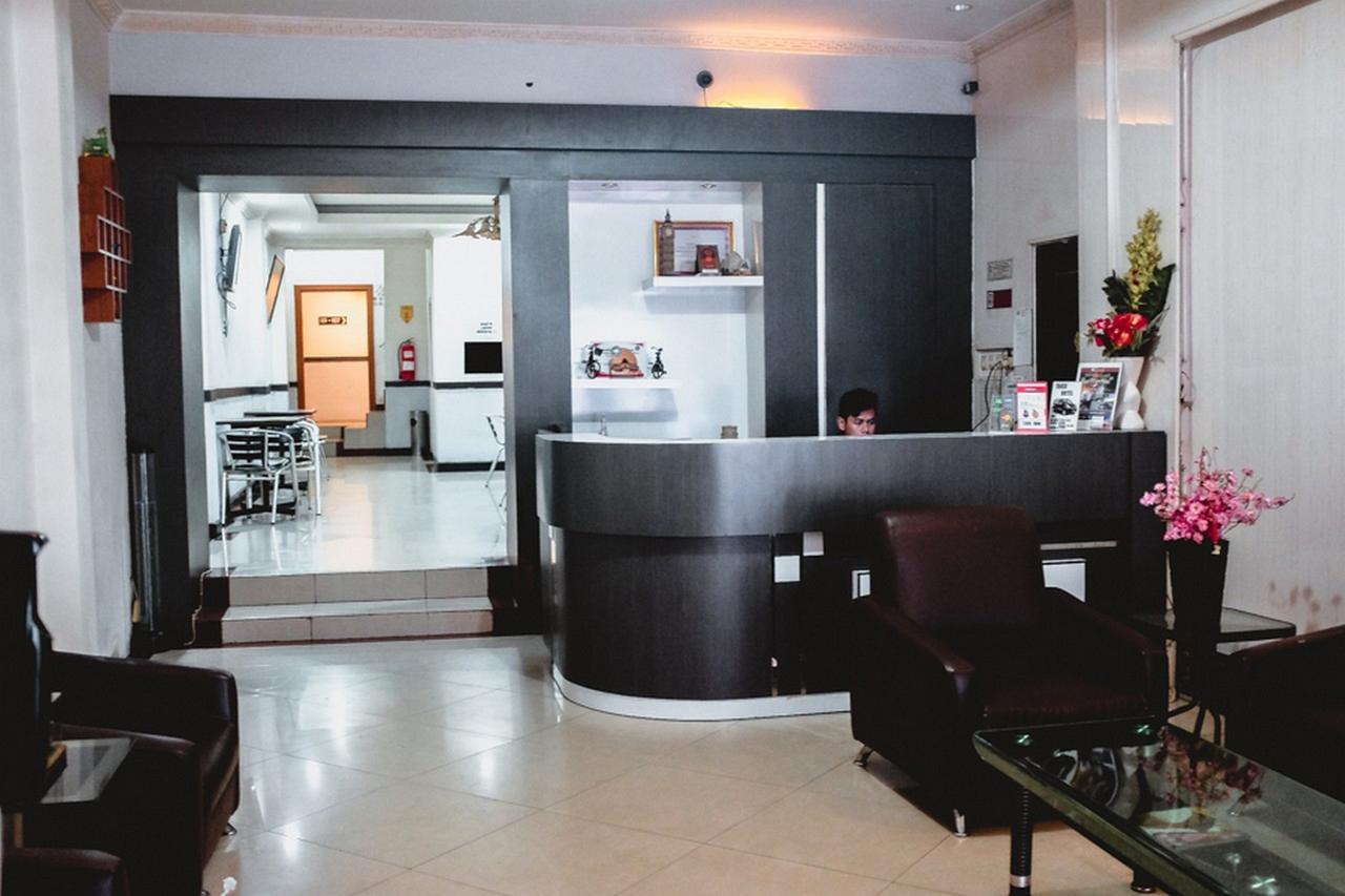 Reddoorz Plus Near Palembang Indah Mall المظهر الخارجي الصورة